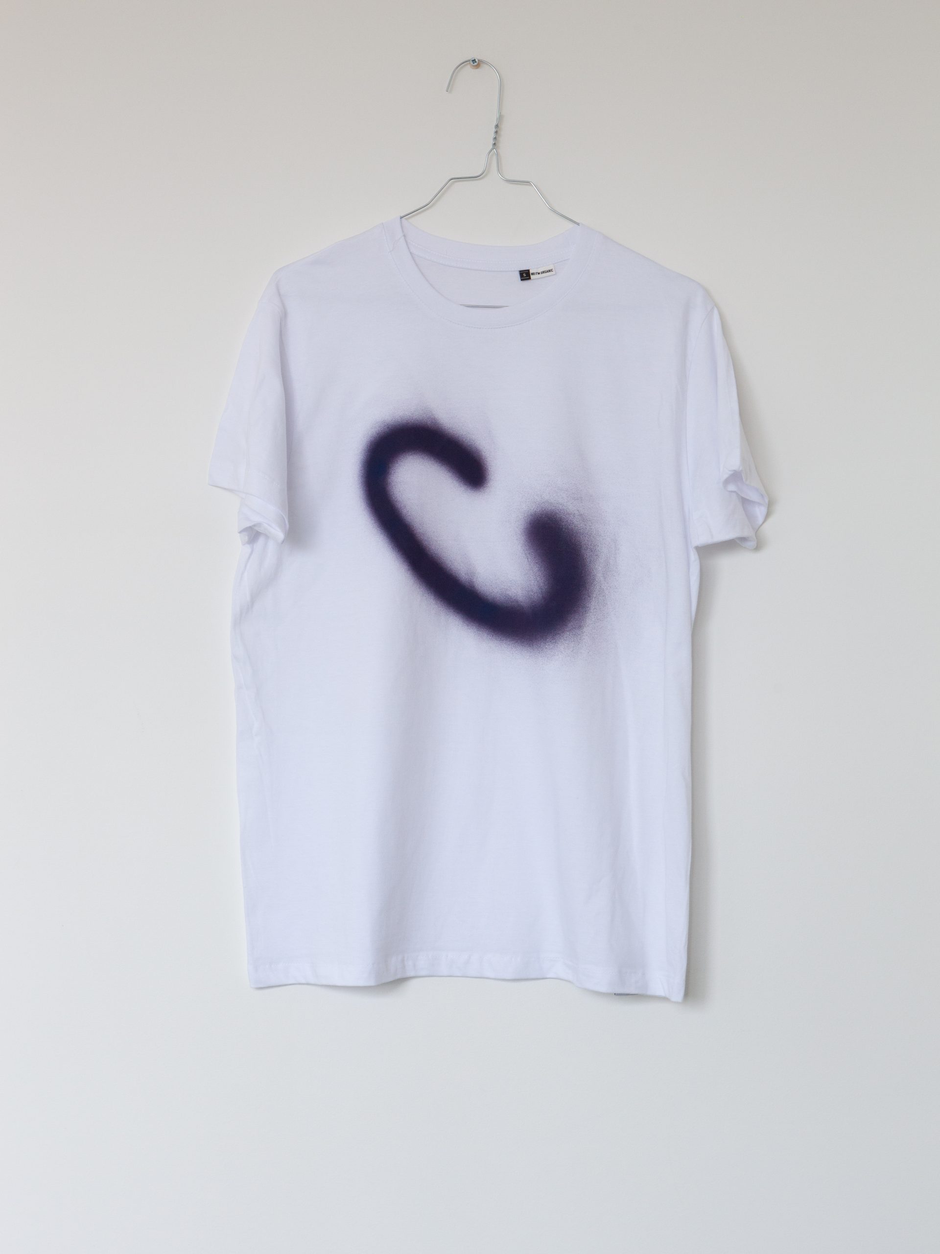 A clothing line – size S – reference D84