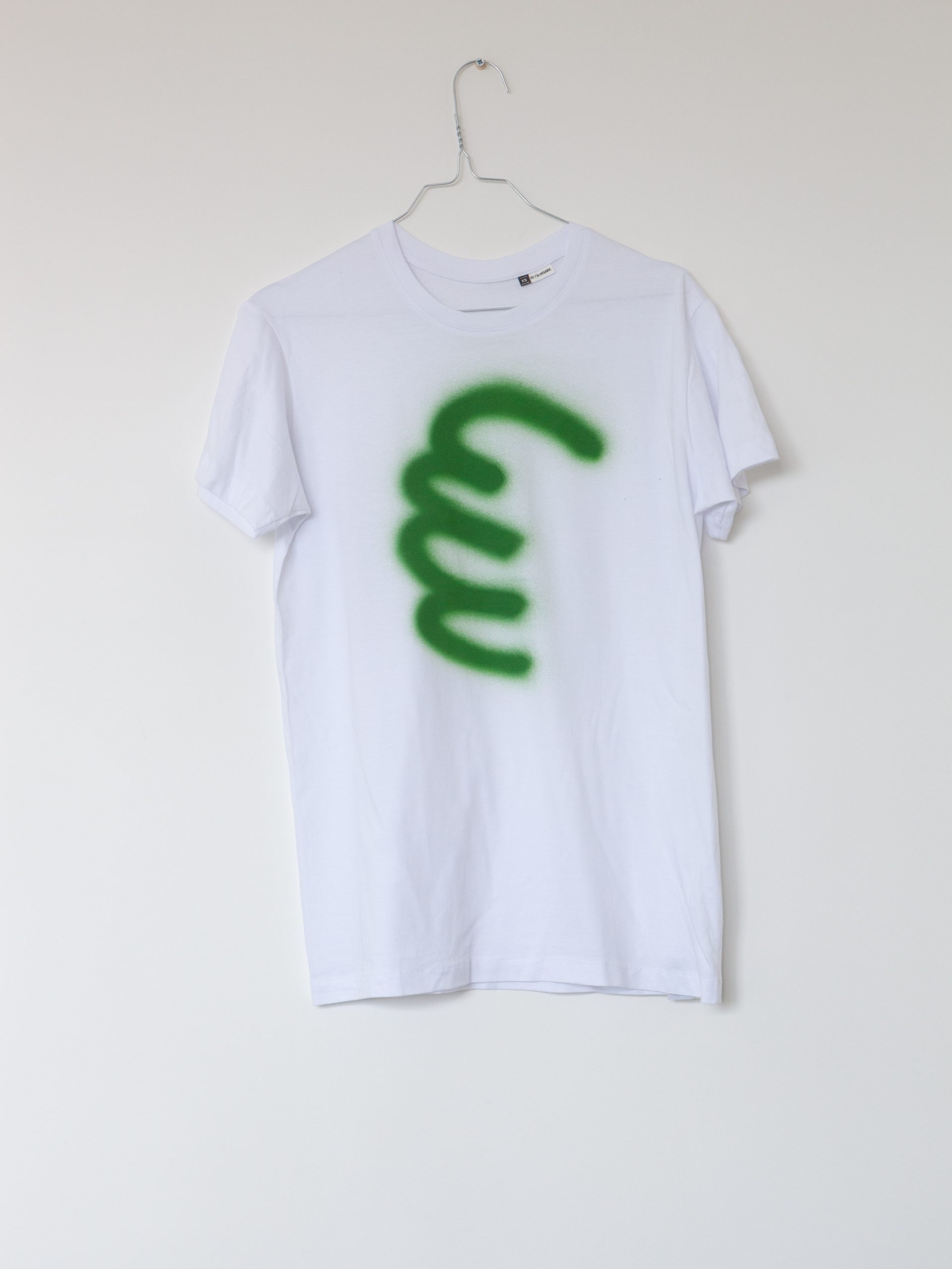 A clothing line – size XS – reference D82