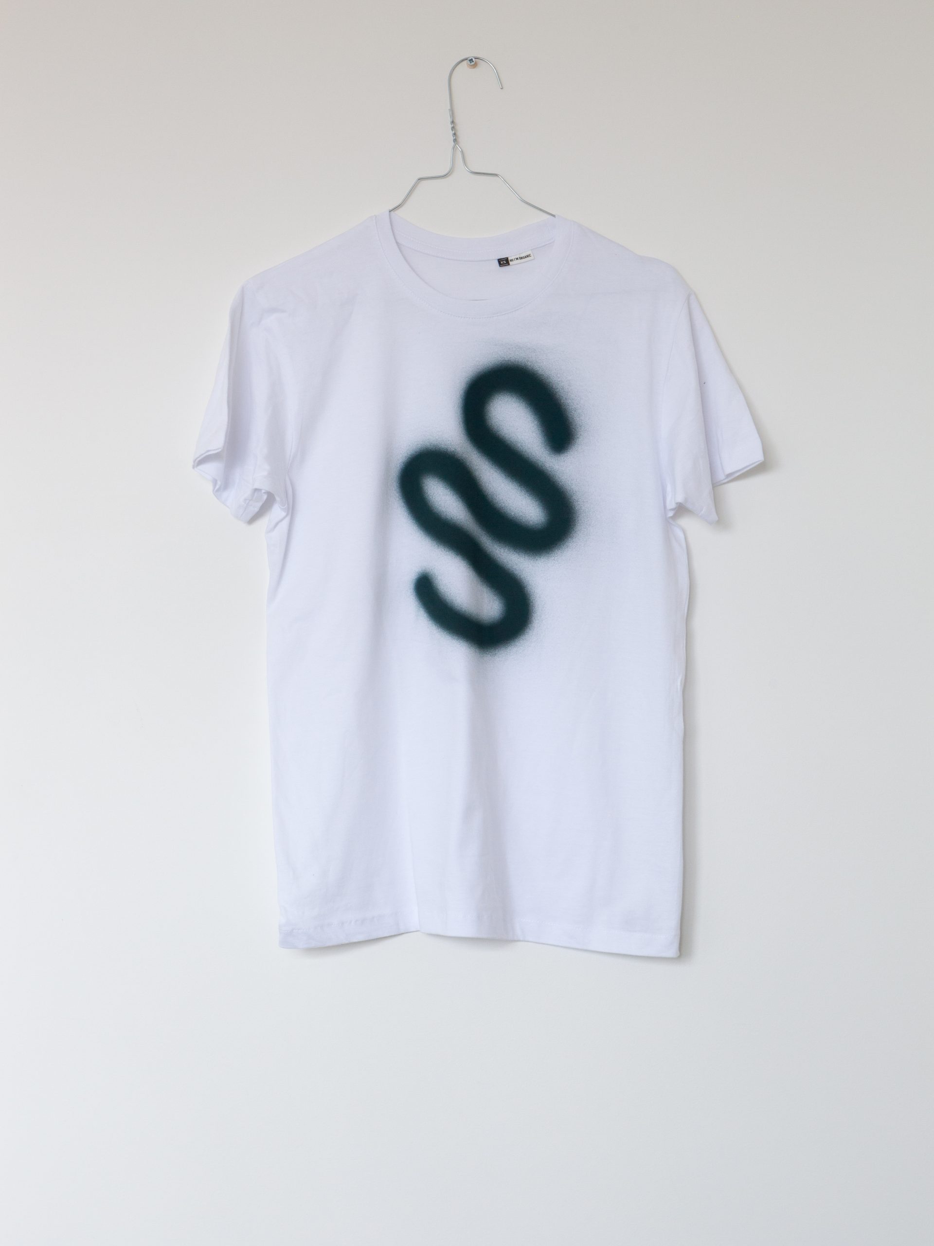 A clothing line – size XS – reference D80